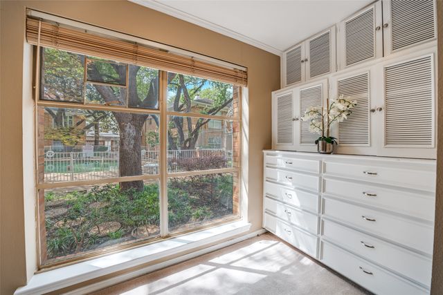 6070 Averill Way A, Dallas, TX 75225