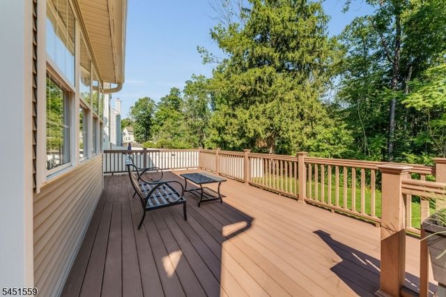 46 Saxton Dr, Hackettstown Town, NJ 07840