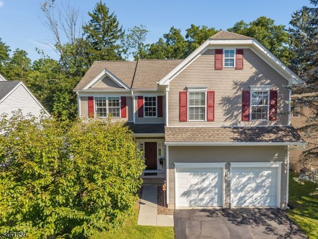 46 Saxton Dr, Hackettstown Town, NJ 07840