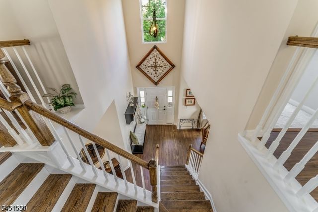 46 Saxton Dr, Hackettstown Town, NJ 07840