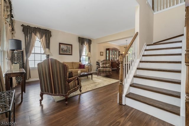 46 Saxton Dr, Hackettstown Town, NJ 07840