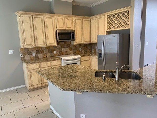 6302 Saint Tropez St, Corpus Christi, TX 78414