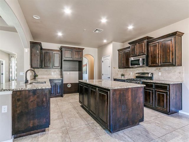 15309 SE 58th Street, Choctaw, OK 73020