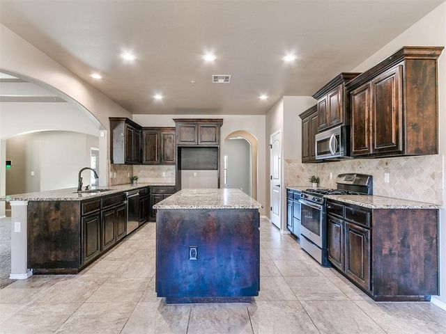 15309 SE 58th Street, Choctaw, OK 73020