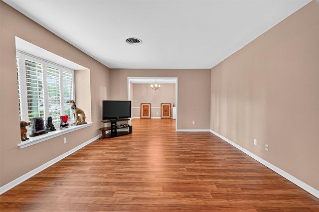 5734 Sanford Road, Houston, TX 77096