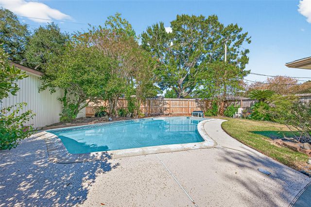 5734 Sanford Road, Houston, TX 77096