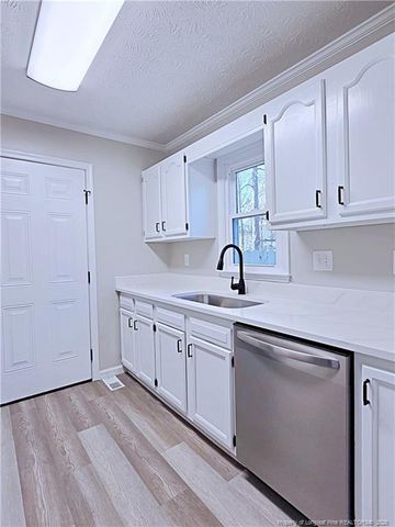 532 Crooked Creek Court, Fayetteville, NC 28301