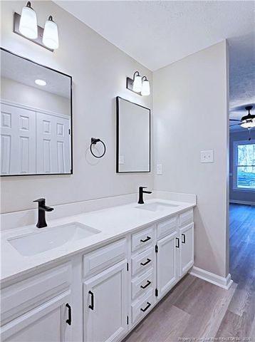 532 Crooked Creek Court, Fayetteville, NC 28301