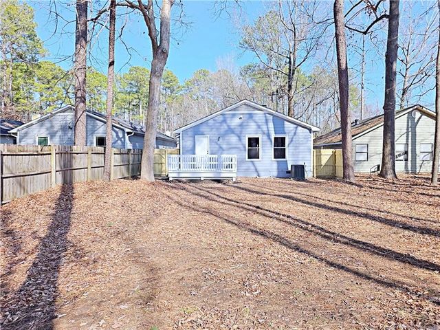 532 Crooked Creek Court, Fayetteville, NC 28301