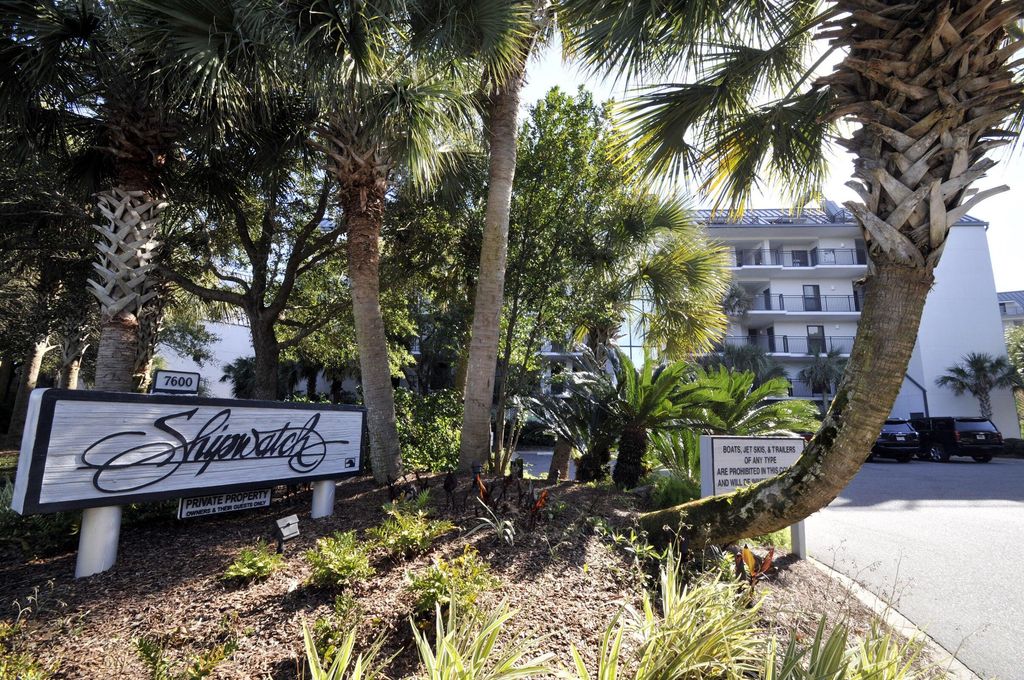 Image 18 of property listing at 305 Shipwatch-A (1/13th Share#1), Isle Of Palms, SC 29451