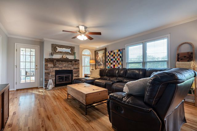 815 Scott CIR, Salem, VA 24153