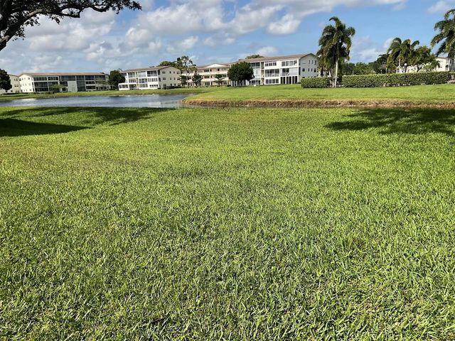 189 E Preston Way, Boca Raton, FL 33434