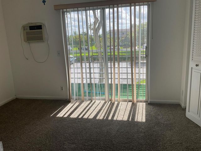 189 E Preston Way, Boca Raton, FL 33434