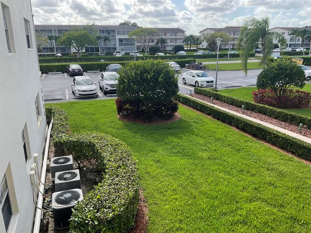 189 E Preston Way, Boca Raton, FL 33434