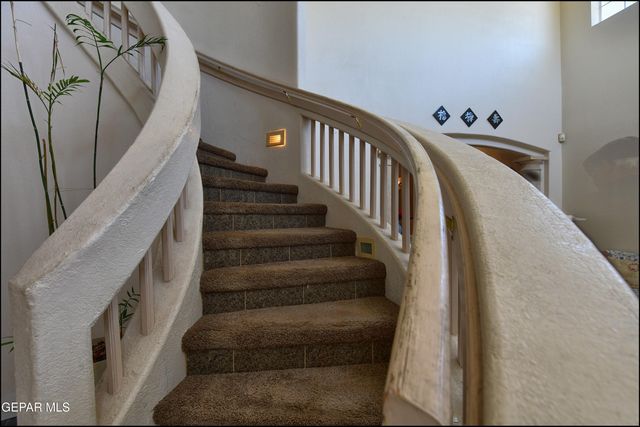 7433 EMMETT LARKIN Place, El Paso, TX 79904