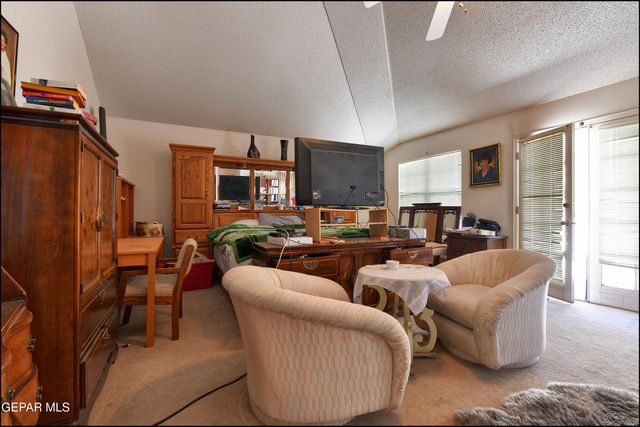 7433 EMMETT LARKIN Place, El Paso, TX 79904