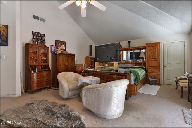 7433 EMMETT LARKIN Place, El Paso, TX 79904