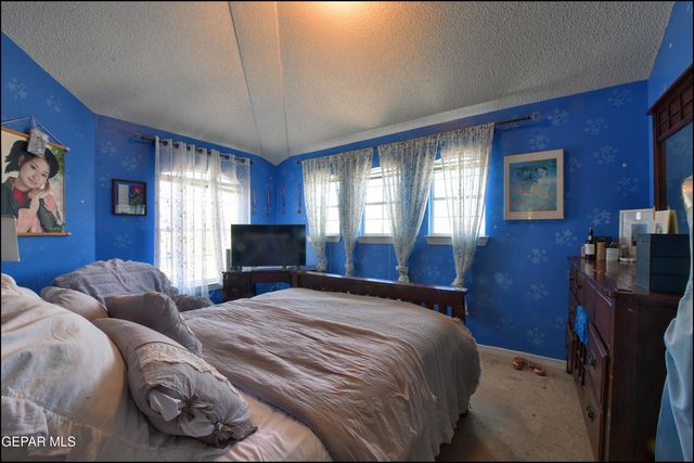 7433 EMMETT LARKIN Place, El Paso, TX 79904