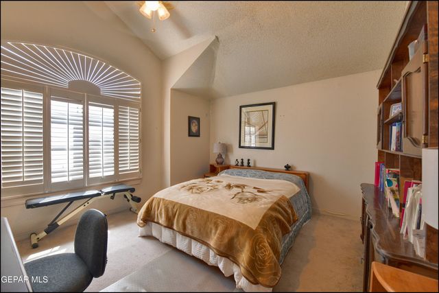 7433 EMMETT LARKIN Place, El Paso, TX 79904