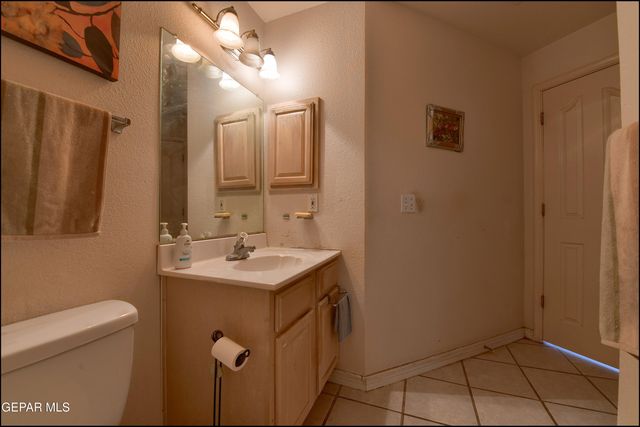 7433 EMMETT LARKIN Place, El Paso, TX 79904