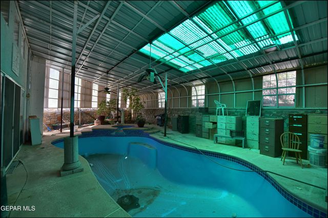 7433 EMMETT LARKIN Place, El Paso, TX 79904