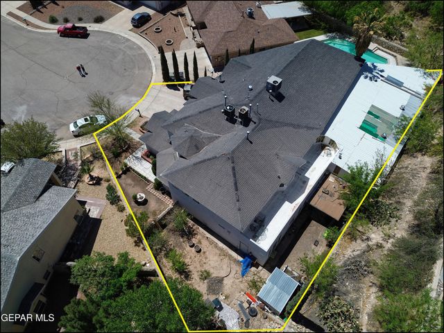 7433 EMMETT LARKIN Place, El Paso, TX 79904