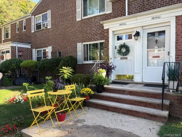 260-55 Langston Avenue GV120-E, Glen Oaks, NY 11004