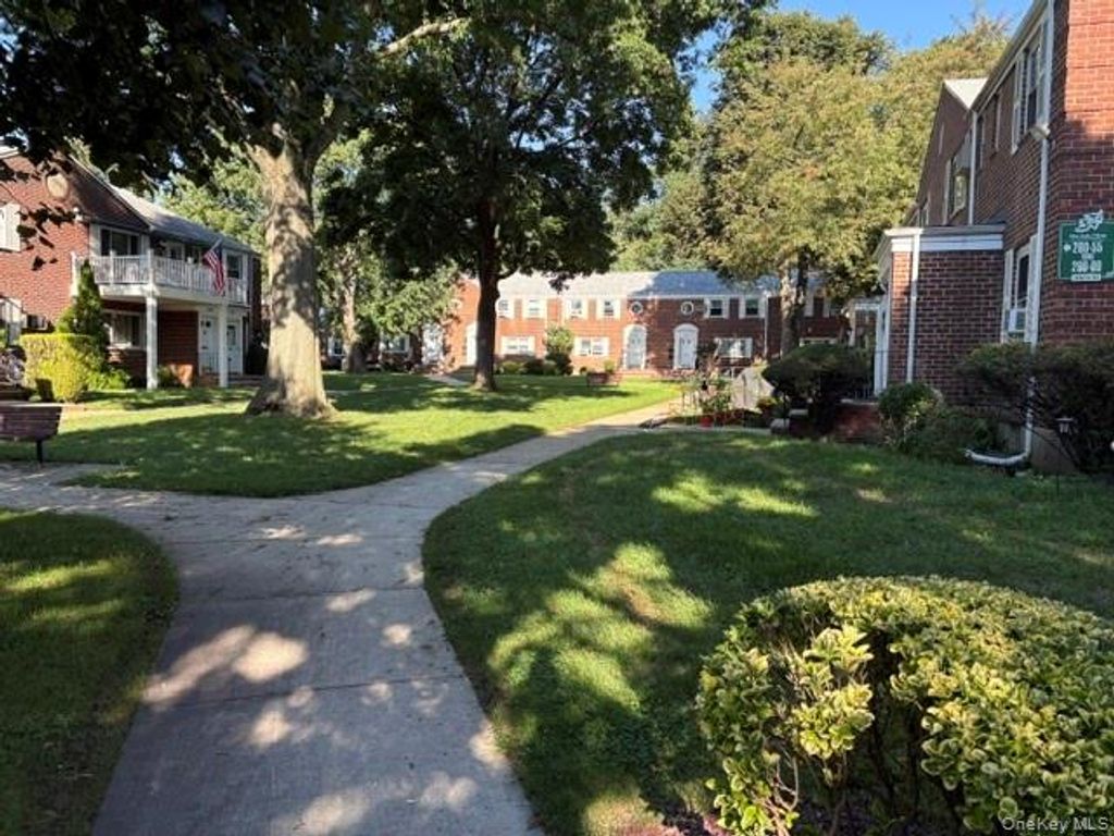 260-55 Langston Avenue GV120-E, Glen Oaks, NY 11004 — photo 4