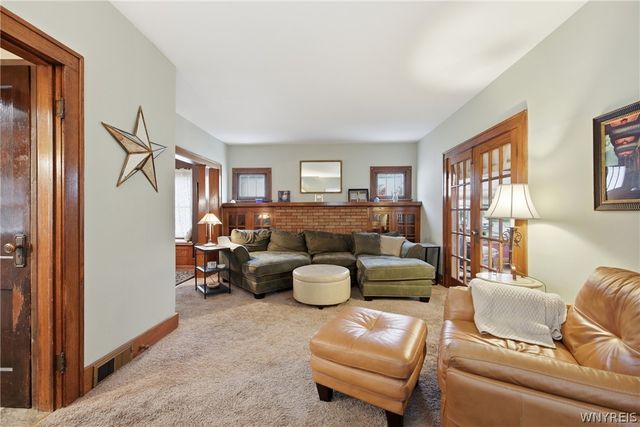 32 Wellington Avenue, Tonawanda, NY 14223