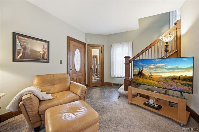 32 Wellington Avenue, Tonawanda, NY 14223