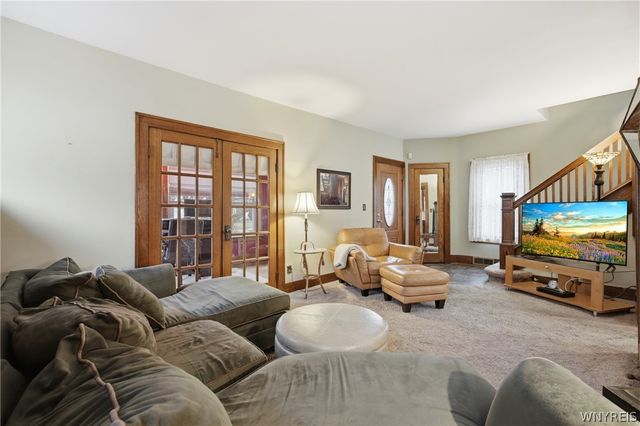 32 Wellington Avenue, Tonawanda, NY 14223