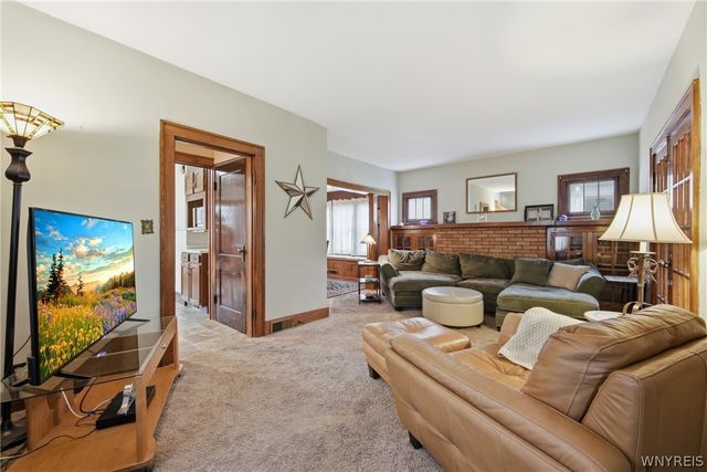 32 Wellington Avenue, Tonawanda, NY 14223