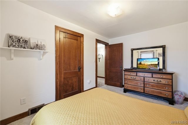 32 Wellington Avenue, Tonawanda, NY 14223