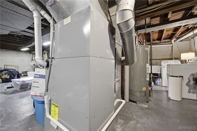 32 Wellington Avenue, Tonawanda, NY 14223