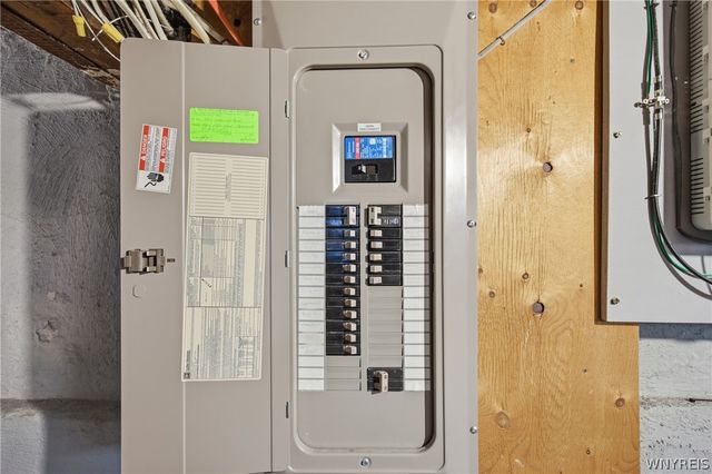 32 Wellington Avenue, Tonawanda, NY 14223