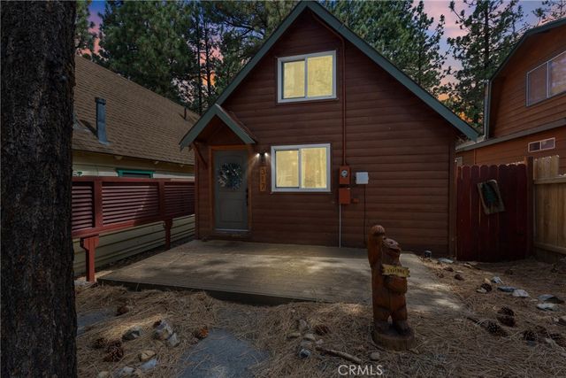 317 Moreno, Sugarloaf, CA 92386