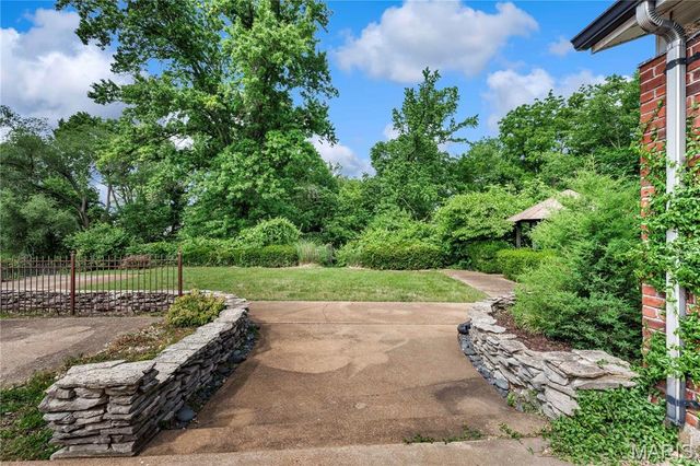 1542 Langholm Drive, Florissant, MO 63031