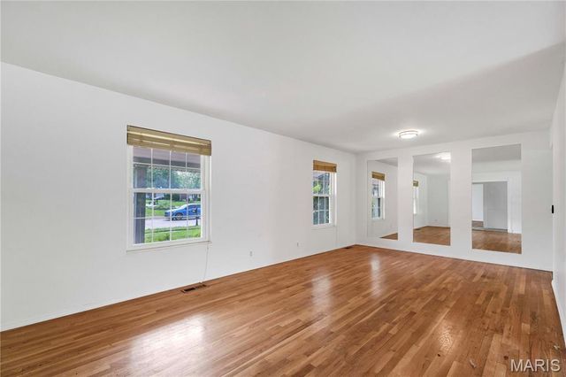 1542 Langholm Drive, Florissant, MO 63031