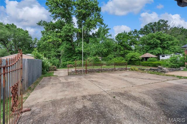1542 Langholm Drive, Florissant, MO 63031