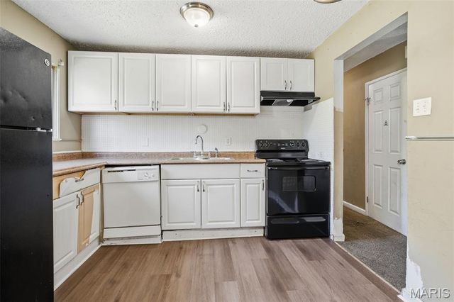 2465 Kingsford Drive, Florissant, MO 63031