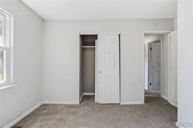 2465 Kingsford Drive, Florissant, MO 63031