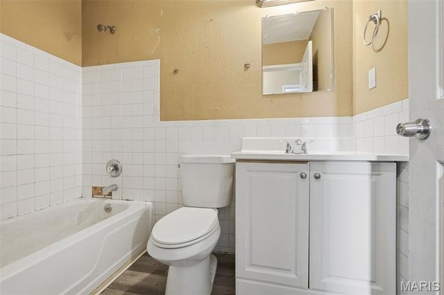 2465 Kingsford Drive, Florissant, MO 63031