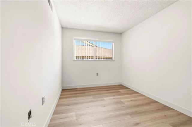 26728 Oak Garden Court, Newhall, CA 91321