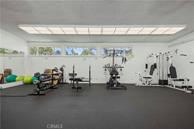 26728 Oak Garden Court, Newhall, CA 91321