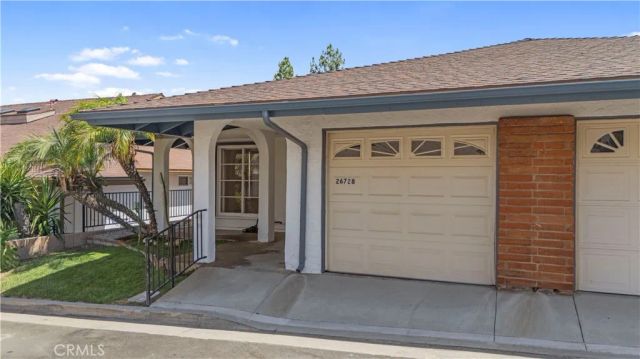 26728 Oak Garden Court, Newhall, CA 91321