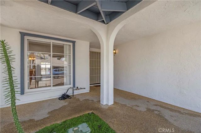 26728 Oak Garden Court, Newhall, CA 91321