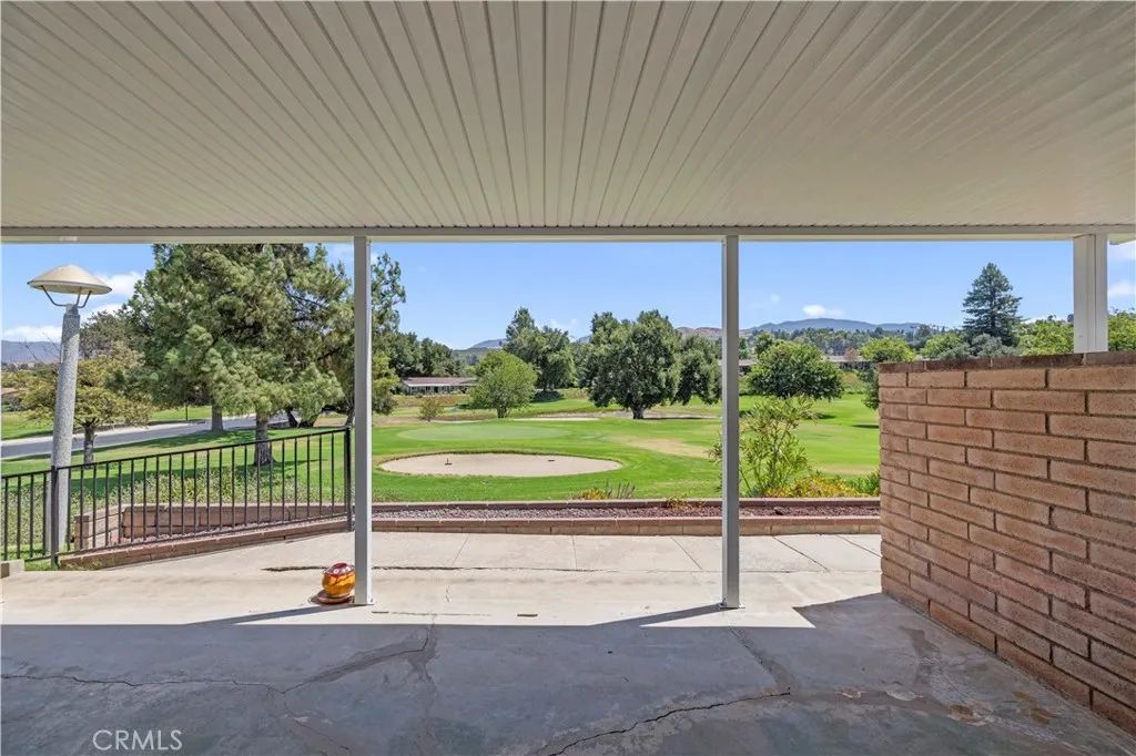 26728 Oak Garden Court, Newhall, CA 91321