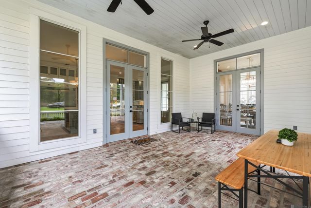 2757 Chenal Ct, Baton Rouge, LA 70820
