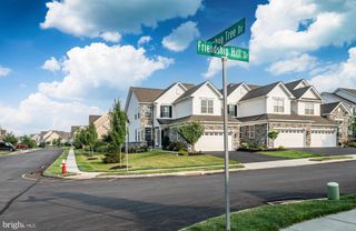 700 FRIENDSHIP HILL DR, Collegeville, PA 19426