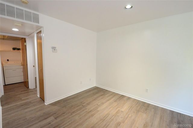 42803 Lilley Pointe Drive 139, Canton Charter Township, MI 48187